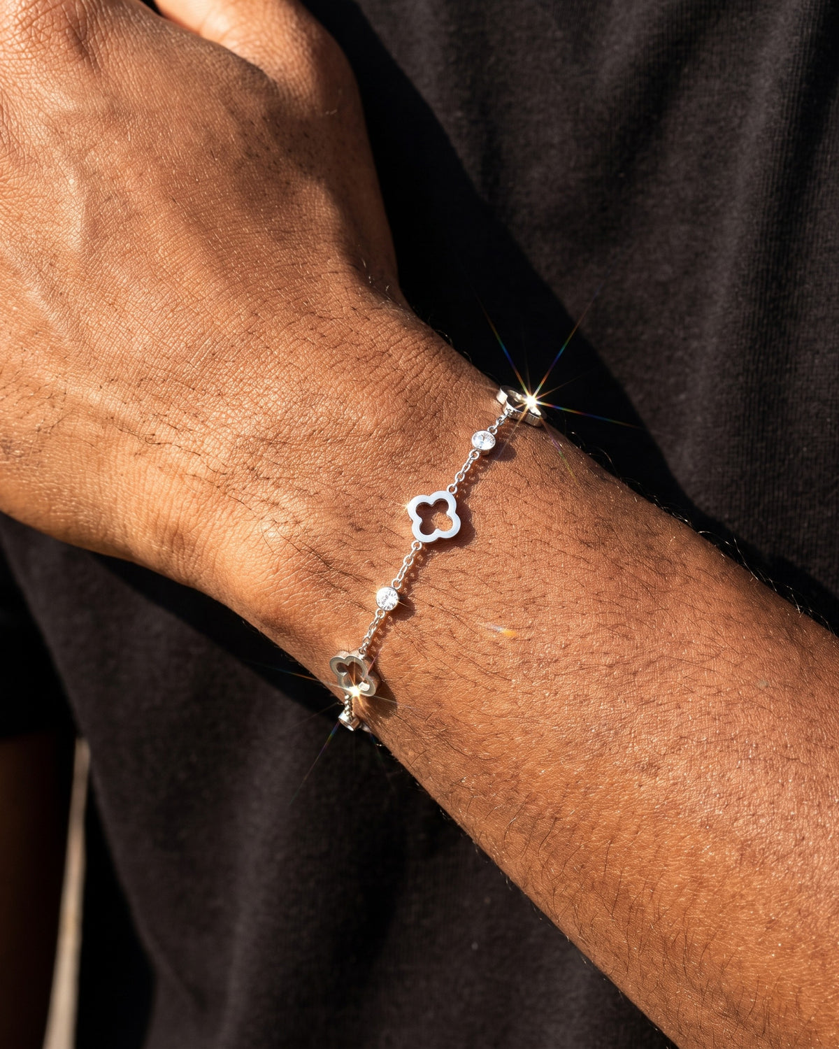 Clover Bracelet 10mm White worn