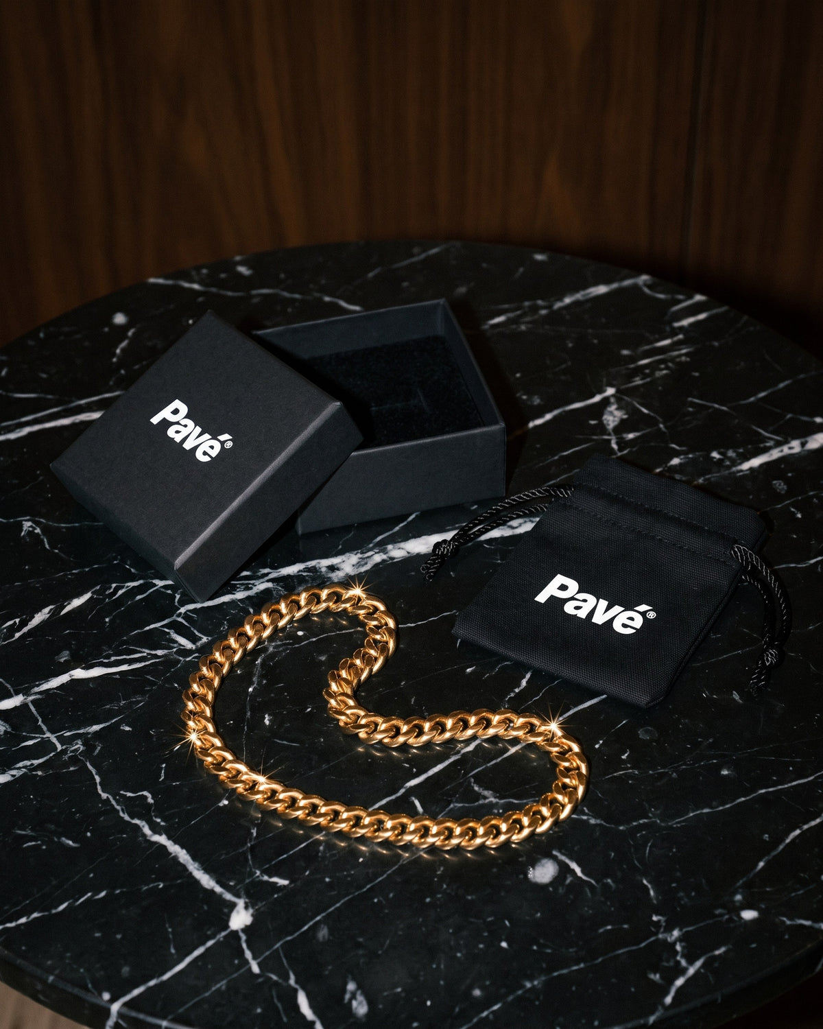 18K Cuban Link Chain 10mm Gold packaging
