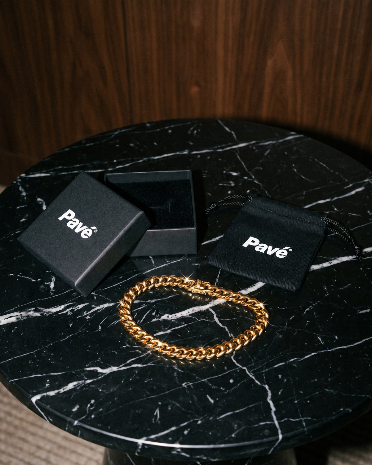 18K Cuban Link Chain 8mm Gold packaging