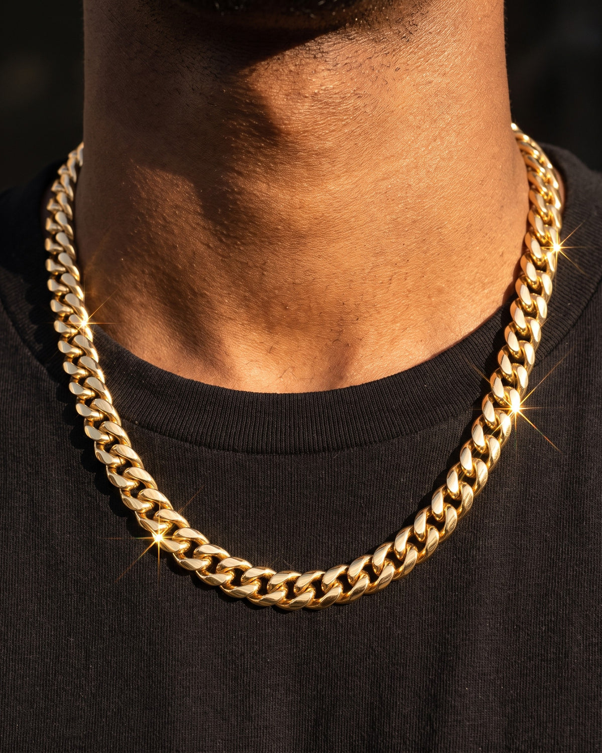 18K Cuban Link Chain 8mm Gold worn