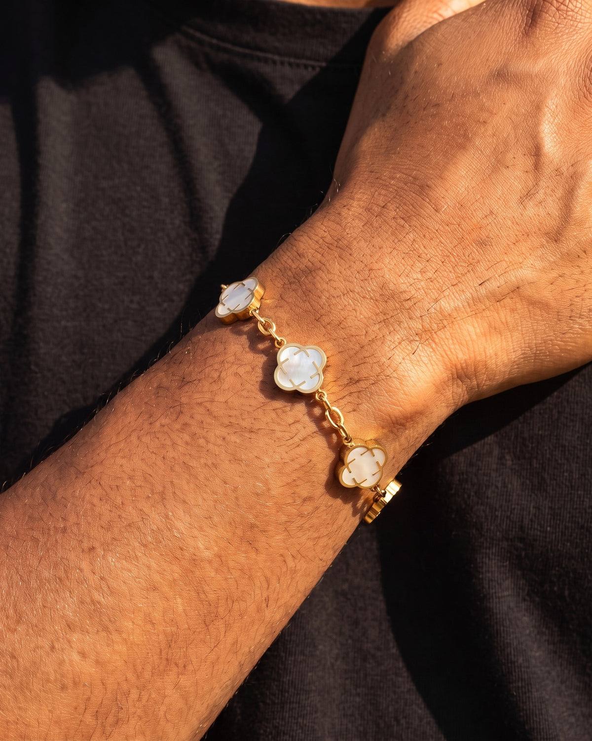 Clover Link Bracelet 16mm White & Gold worn
