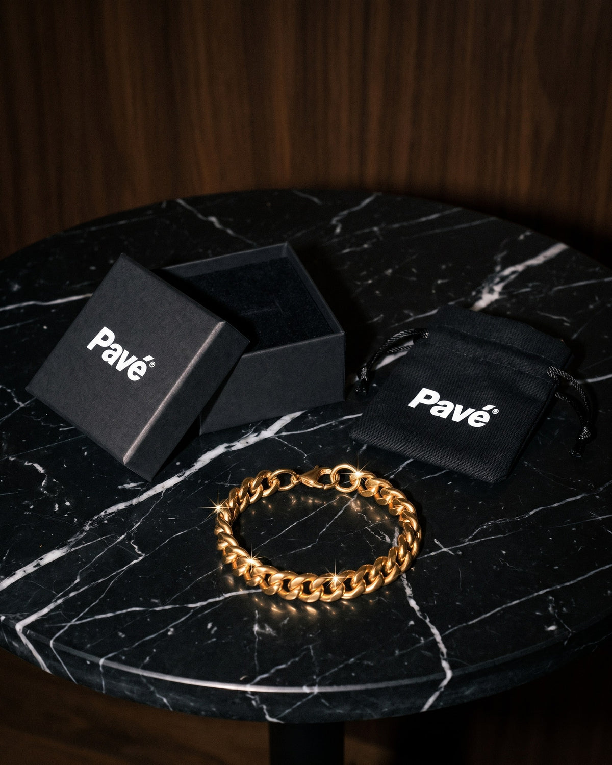 Cuban Link Bracelet 11mm Gold packaging