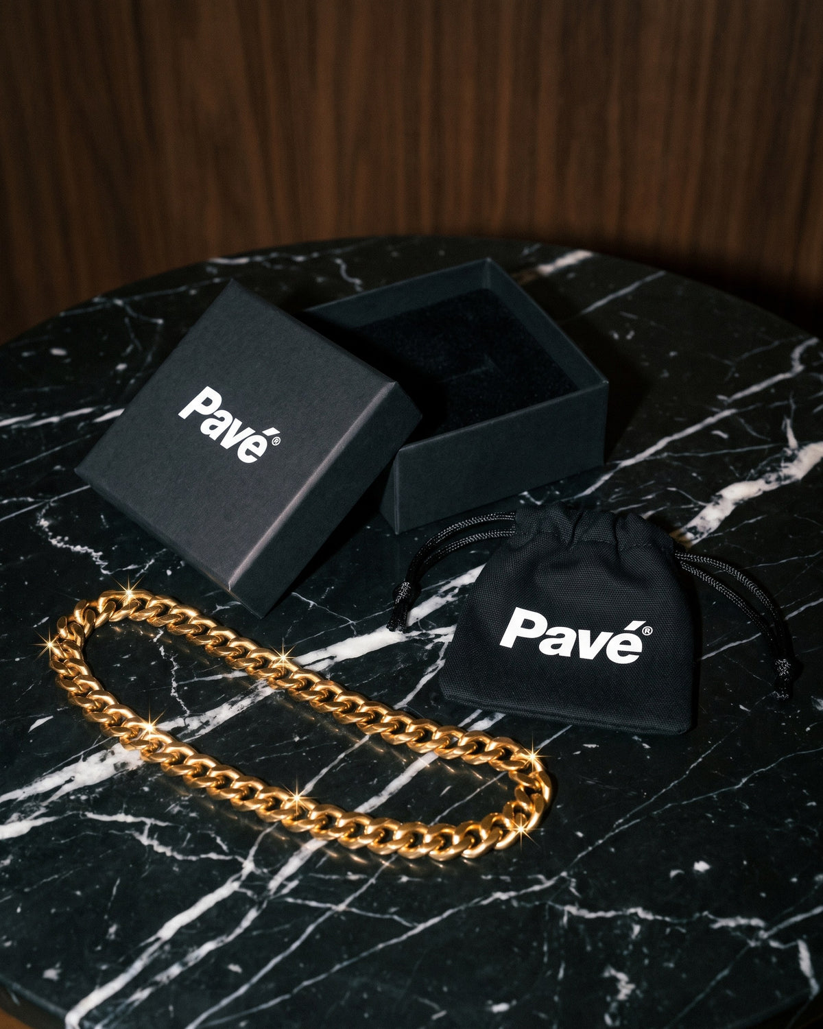 Cuban Link Chain 7mm Gold packaging