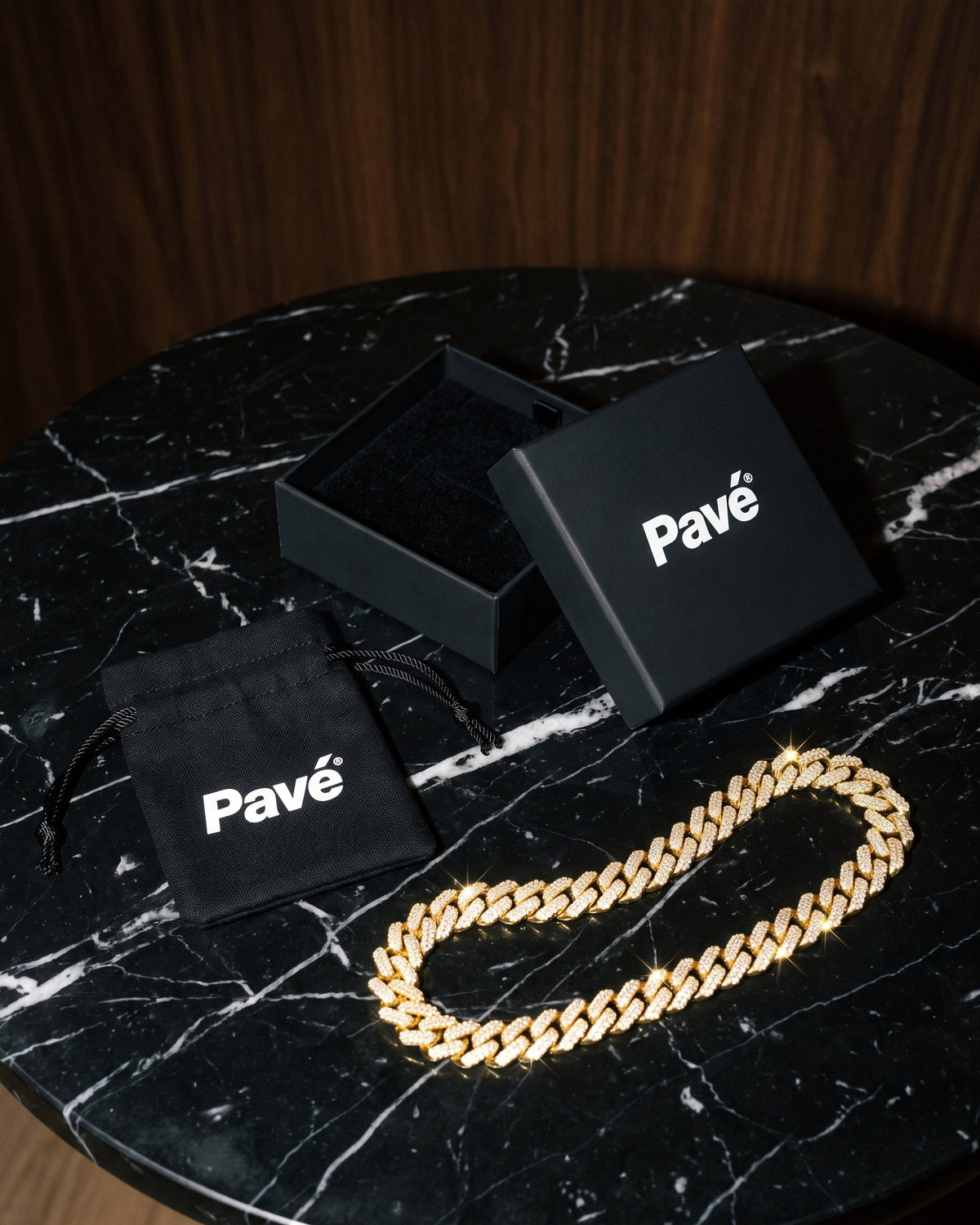 Iced Cuban Chain 14mm Gold packaging