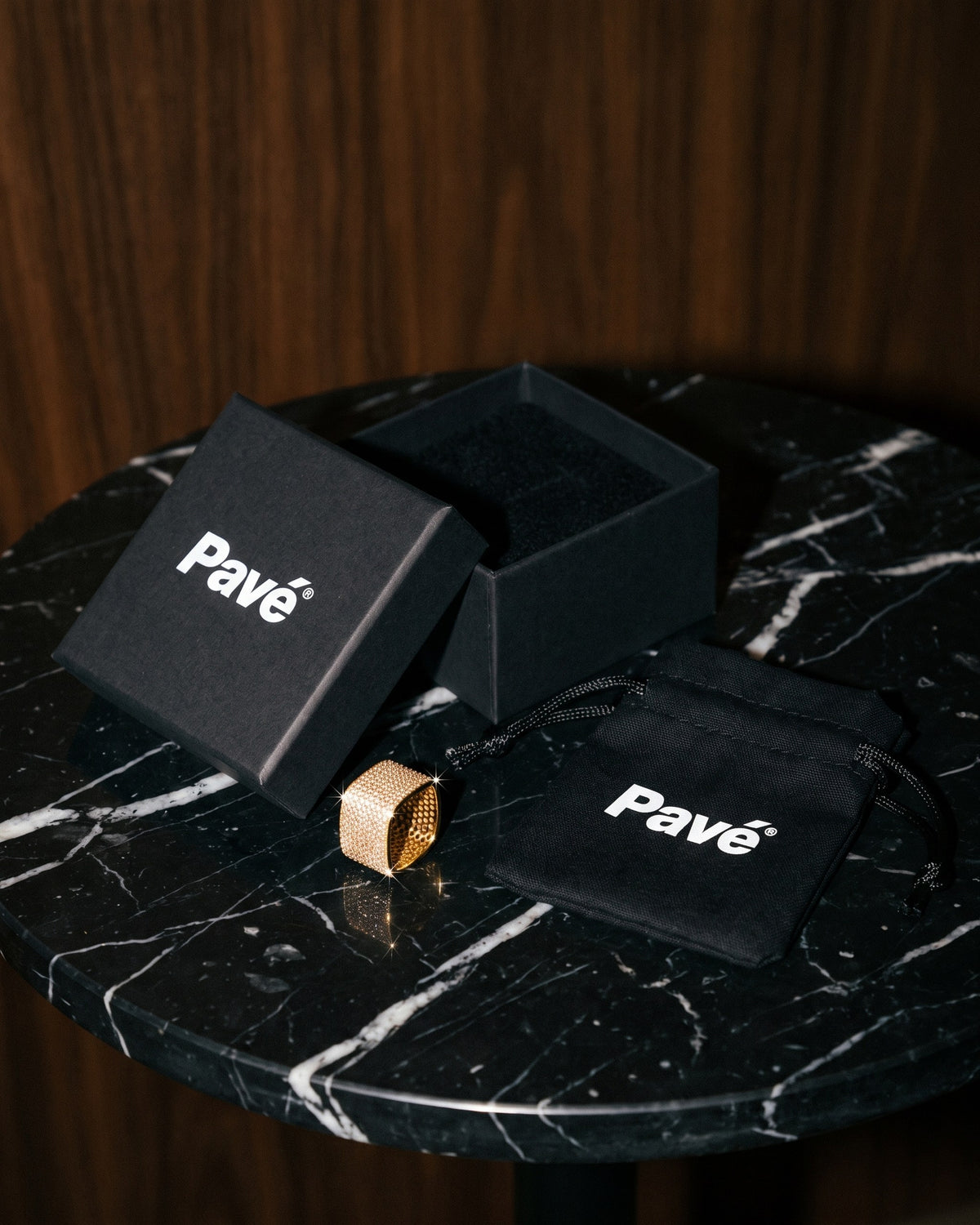 Iced Square Ring Gold packaging