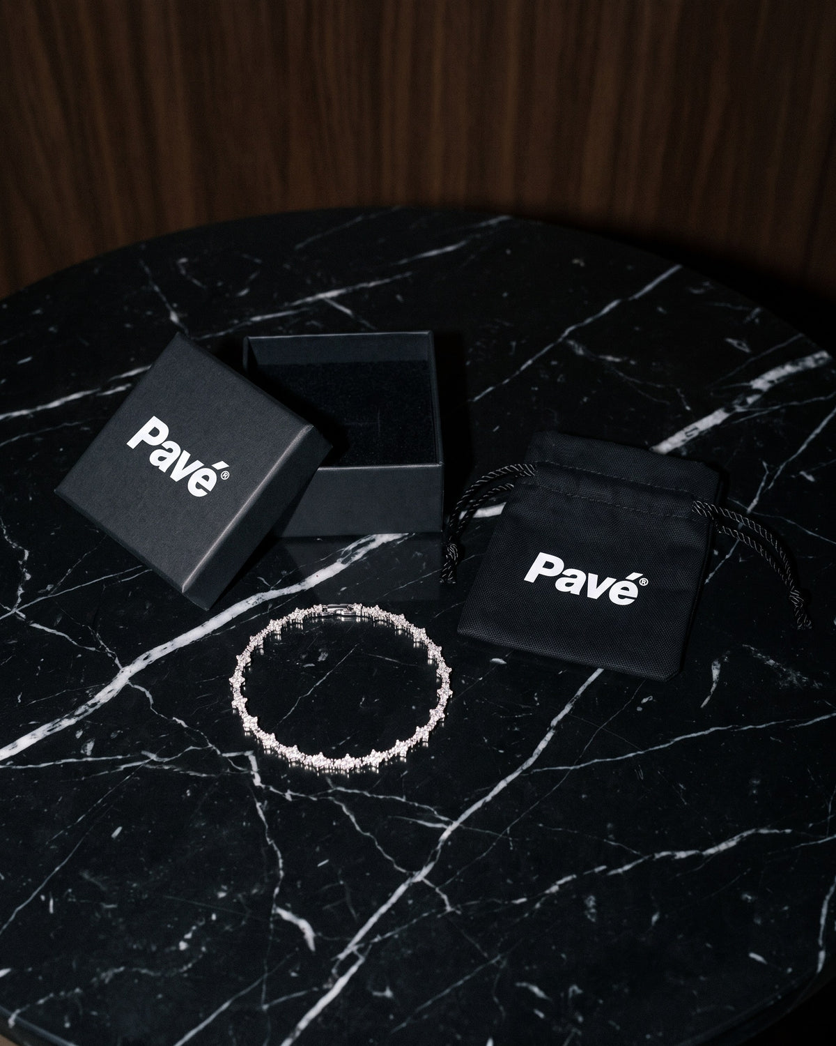 Iced Star Link Bracelet White packaging