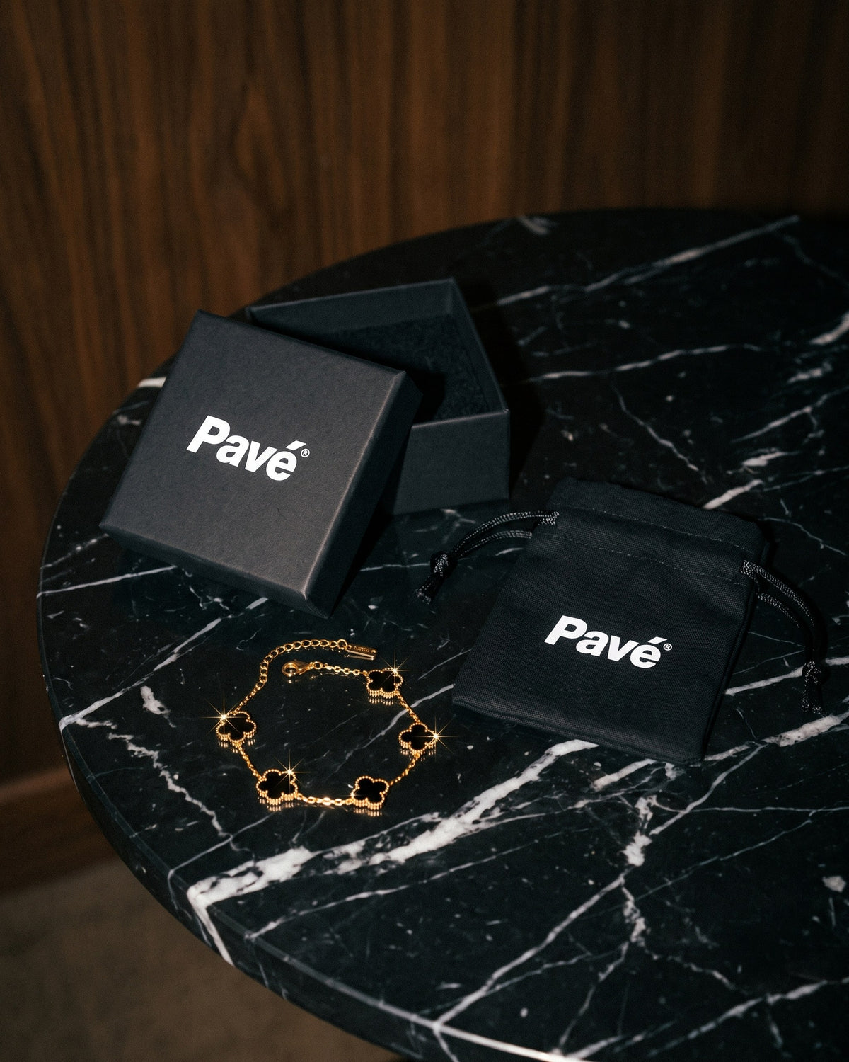 Petal Bracelet 13mm Gold packaging